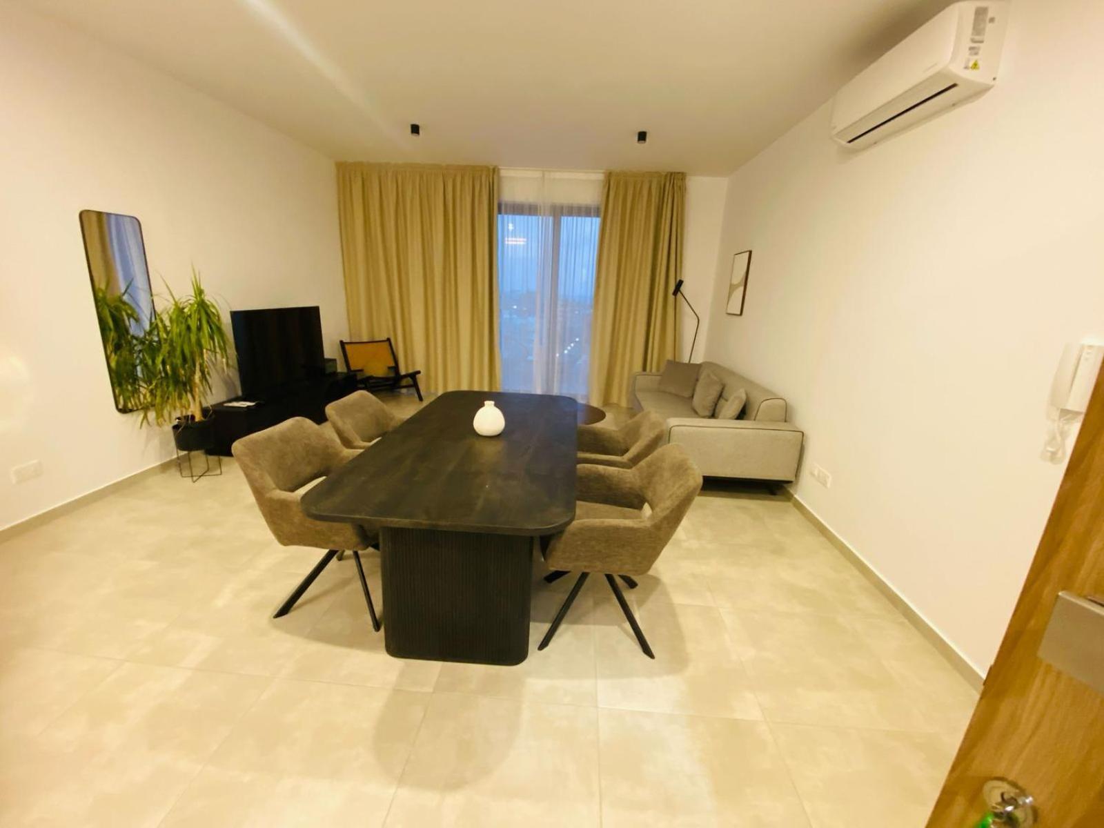 Sea View Penthouse Universal Residences Apartment *
